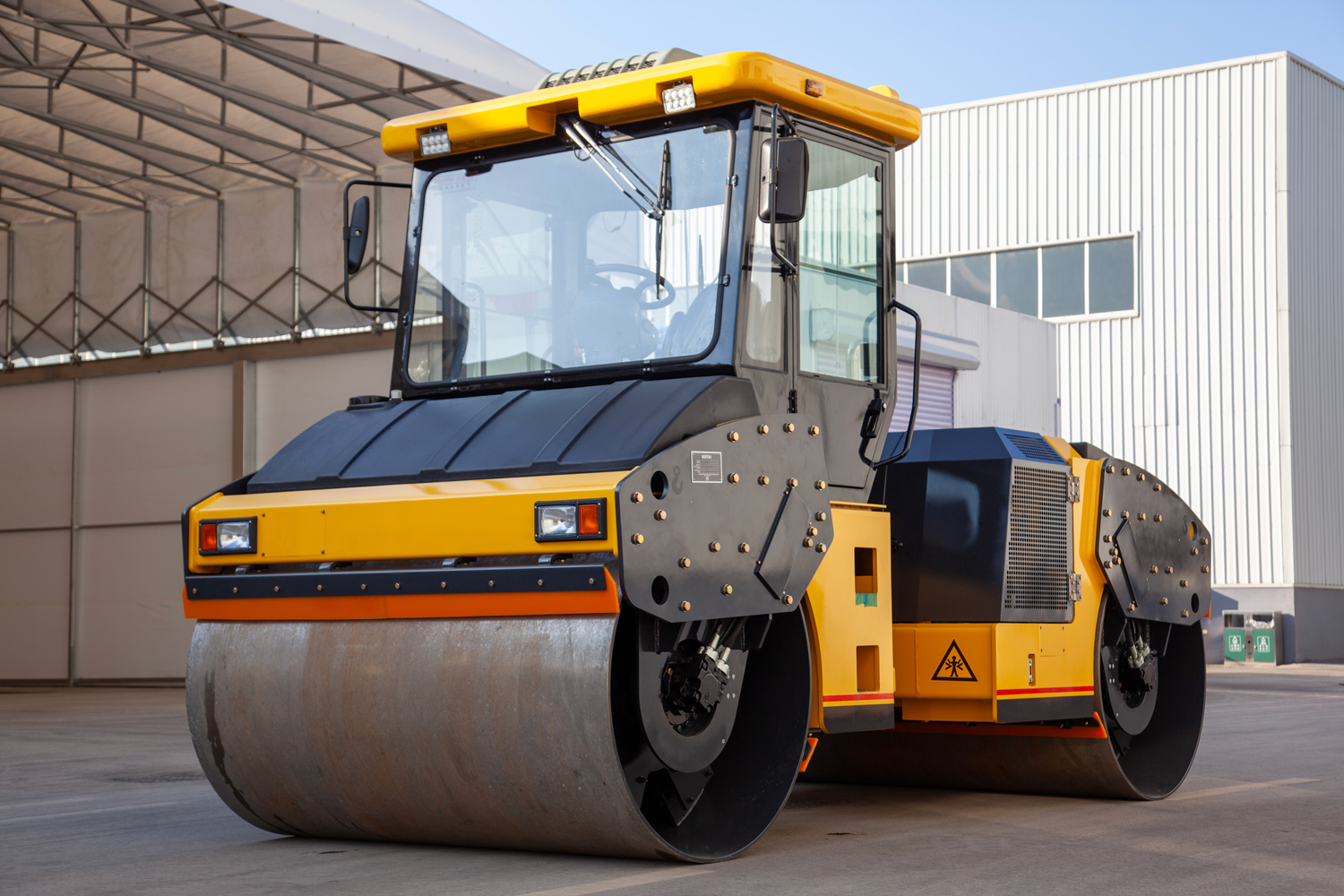 D106HF Tandem roller