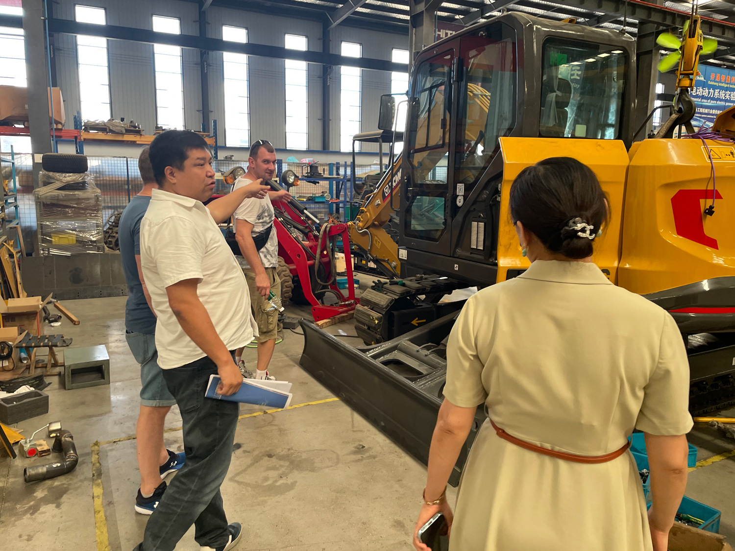 China Excavator Factory