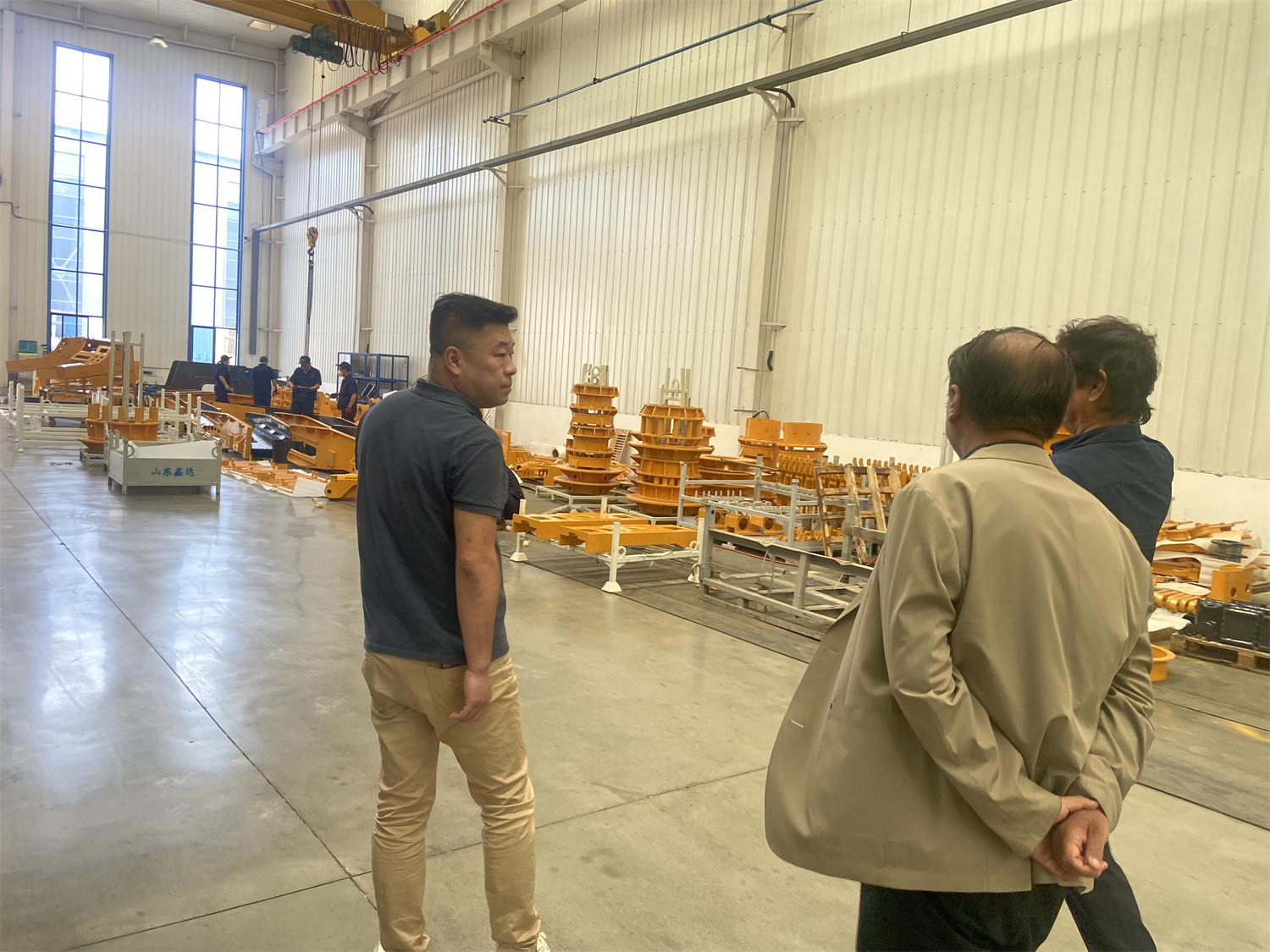 China Excavator Factory