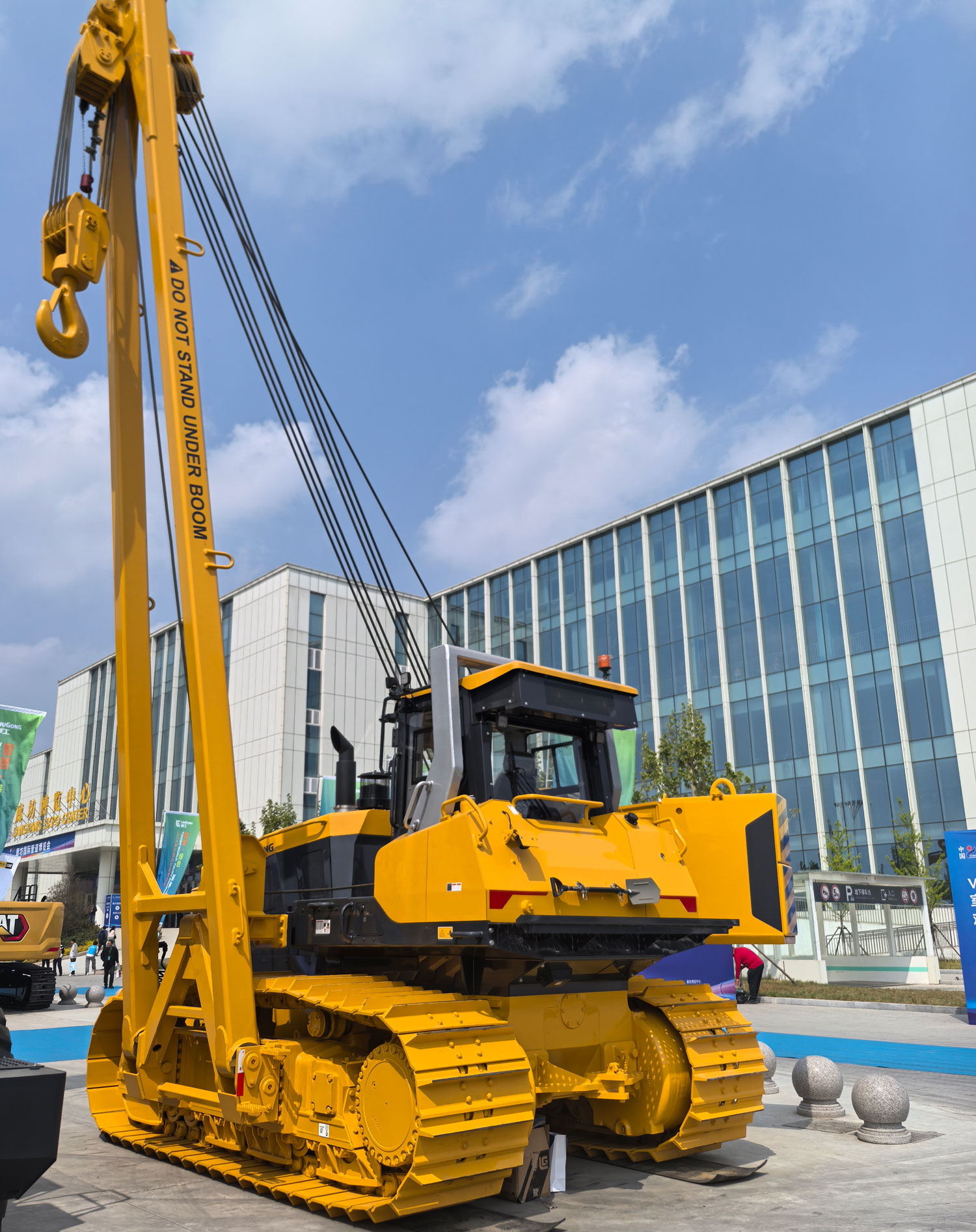 SP90 Large Pipelayer