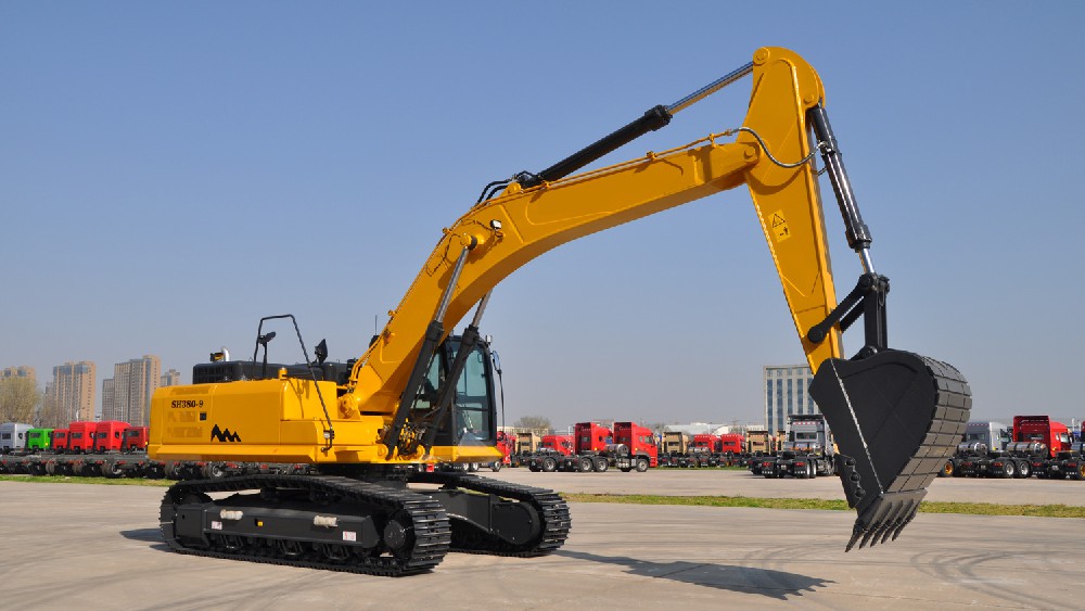 SH380 Medium Excavator