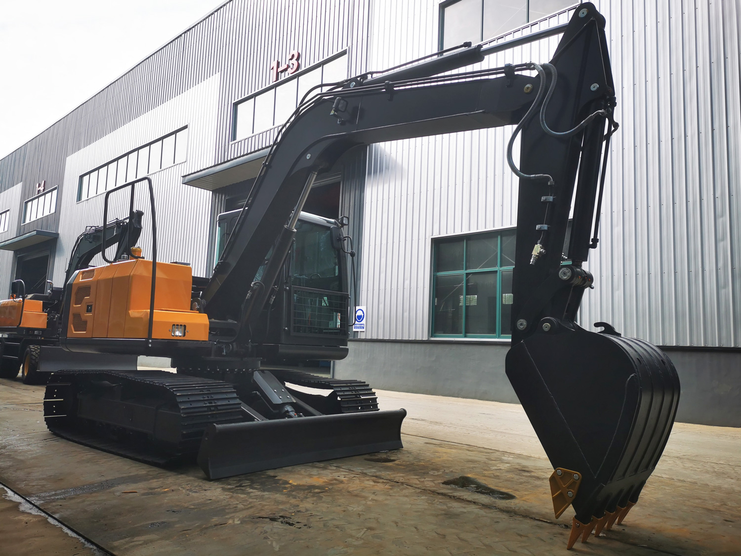 SH90 小型挖掘机