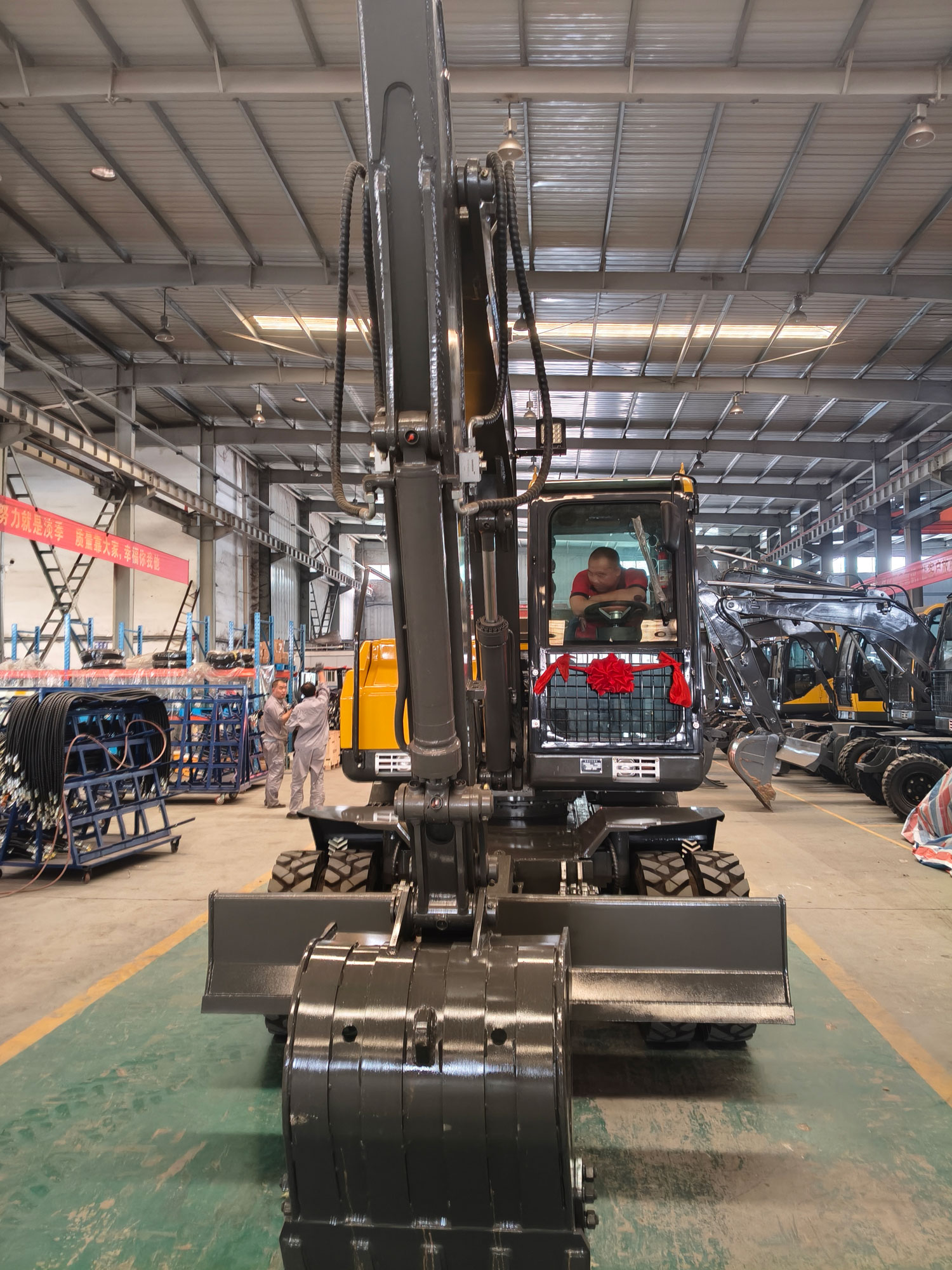 PW75 Wheel Excavator