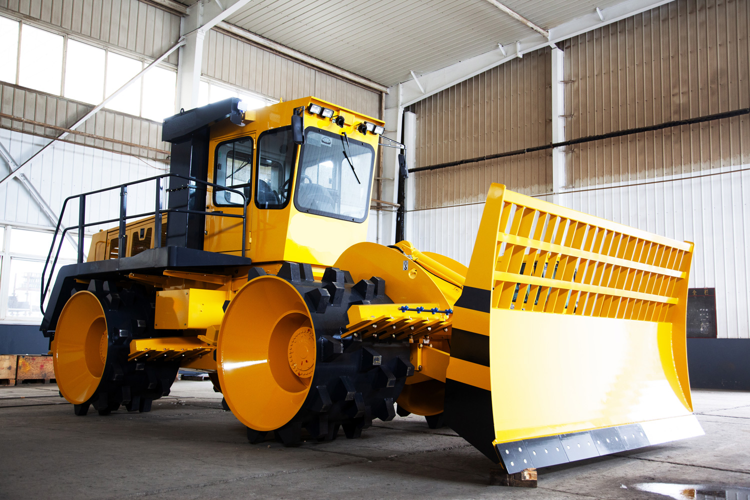 C230H Landfill compactors