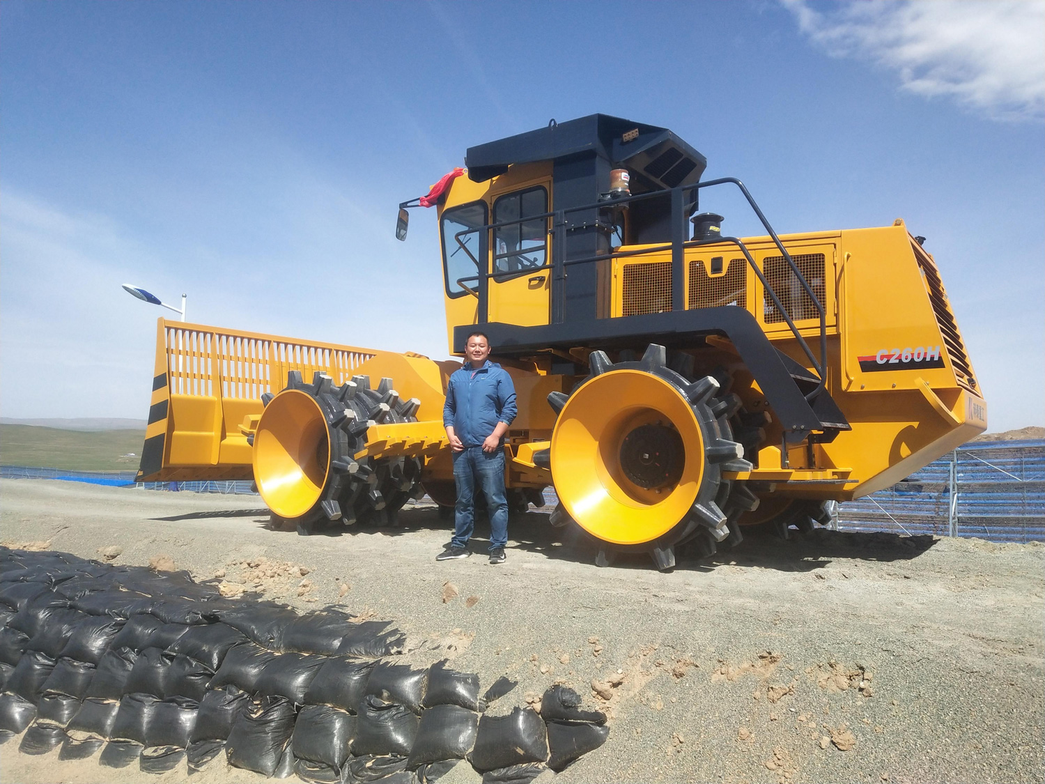 C260H Landfill compactors