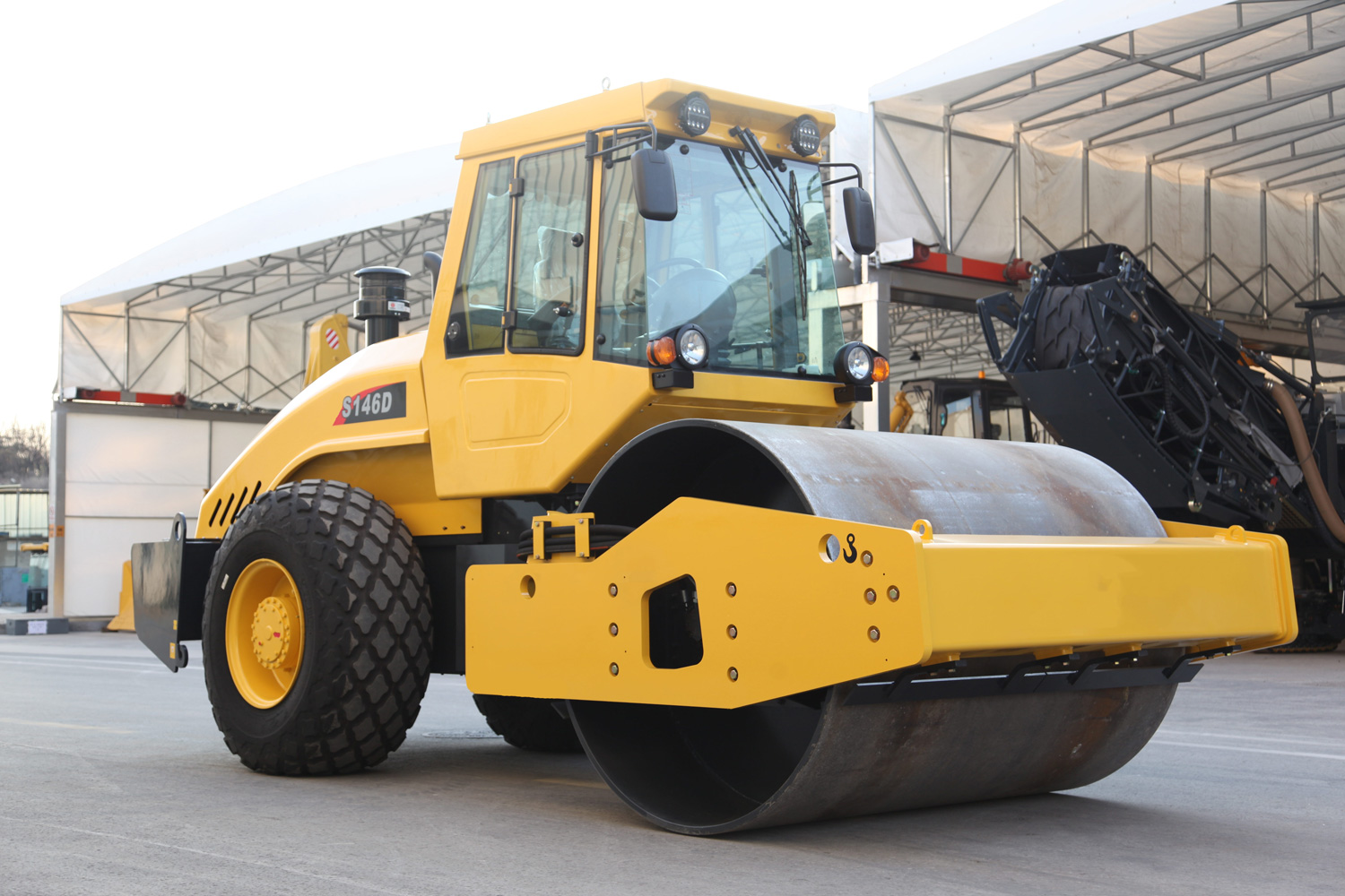 S146D Single-drum vibratory roller