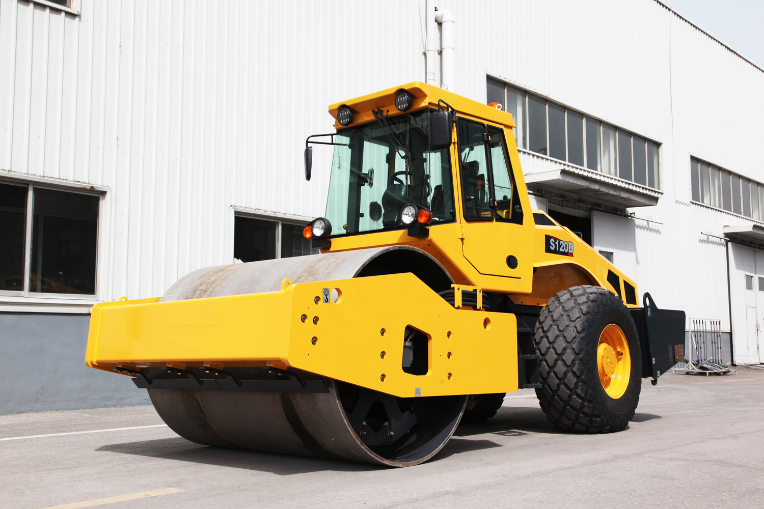 S120D Single-drum vibratory roller