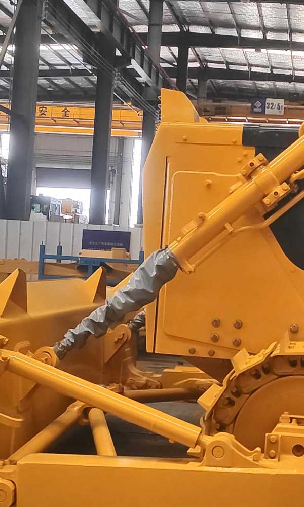 2025061601-Chinese bulldozer factory