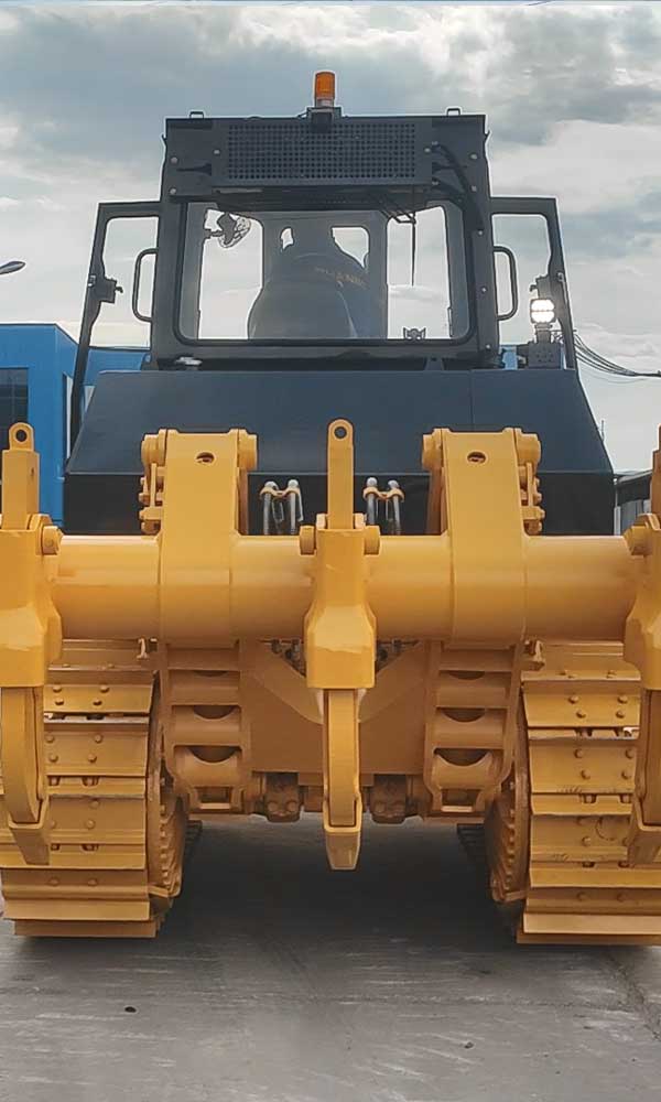 2025061608-Chinese bulldozer factory